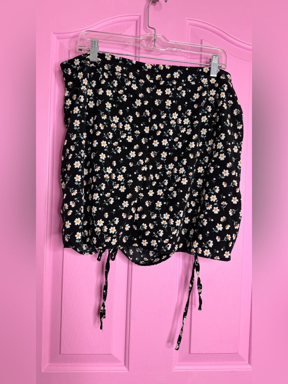 Black Daisy Ruched Mini Skirt - Floral Drawstring Detail - Picture 4 of 4